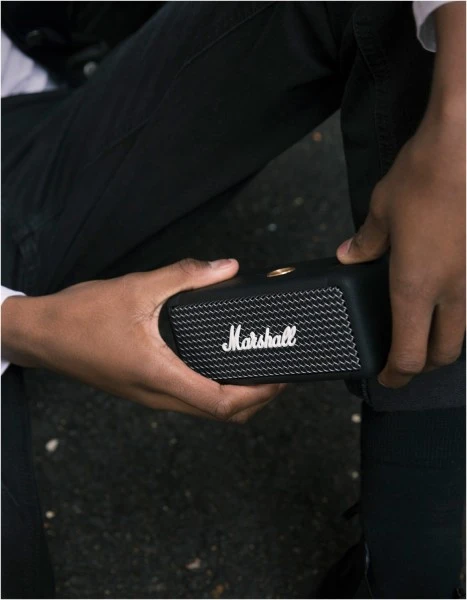 Marshall Emberton BT Bluetooth-Lautsprecher Schwarz 8 Marshall Emberton BT Bluetooth-Lautsprecher Schwarz – Bild 6