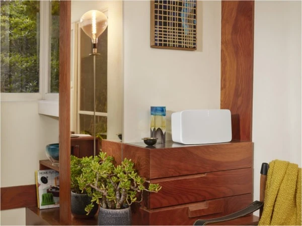 Sonos Five Aktiver Multimedia-Lautsprecher Weiß 6 Sonos Five Aktiver Multimedia-Lautsprecher Weiß – Bild 4